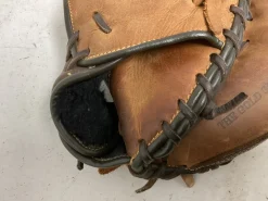 Used Rawlings Joe Mauer RCM30C Baseball Catchers RH Throw Brown 33 1/2