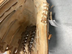 Used Rawlings LIBERTY ADVANCED BB/SB Glove RH Throw None 12 1/2