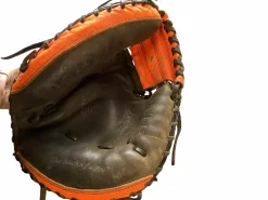 Used Rawlings PLAYER PREFERED CATCHERS MITT 33 INCH RH BB/SB Catchers RH Throw Black 33