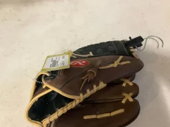 Used Rawlings RBG36BC BB/SB Glove RH Throw Brown 12 1/2"
