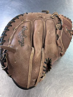 Used Rawlings RENEGADE BB/SB Catchers RH Throw Brown 32"