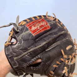 Used Rawlings RENEGADE BB/SB Catchers RH Throw Black 30"