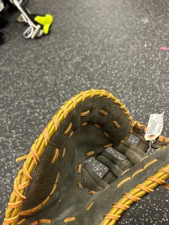 Used Rawlings RENEGADE BB/SB First Base LH Throw Brown 13"