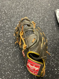Used Rawlings RENEGADE BB/SB First Base LH Throw Brown 13