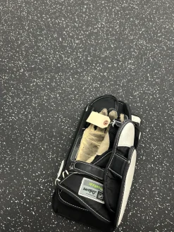 Used Reebok 7000 JR Junior Goalie Blocker White