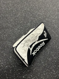 Used Reebok 7000 JR Junior Goalie Blocker White