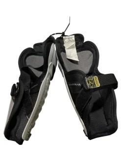 Used Reebok SC87 Youth Shin Guards White 9"