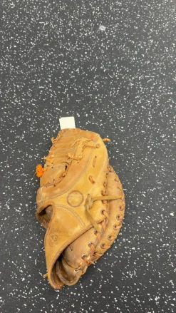 Used REGENT BB/SB First Base RH Throw Brown 12 1/2"