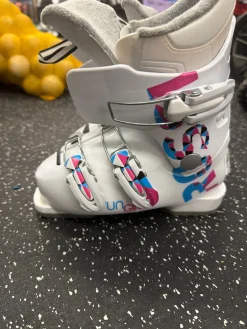 Used Rossignol FUN GIRL Girls DH Ski Boot White 235 MP - J05.5 - W06.5