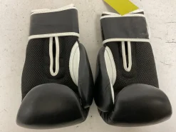 Used RUMBLE WINK Boxing Gloves Black And White Senior