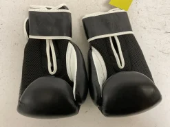 Used RUMBLE WINK Boxing Gloves Black And White Senior