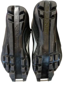 Used Salomon Boys SNS XC Ski Boots Black JR-03