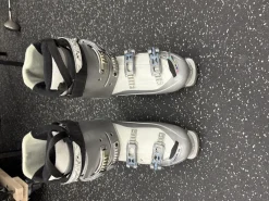Used Salomon DIVINE 4 Womens DH Ski Boot Silver 260 MP - M08 - W09