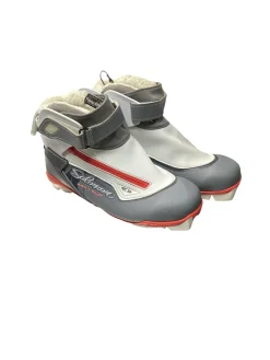 Used Salomon Girls SNS Cross Country Ski Boots W 06 / JR 04-04.5