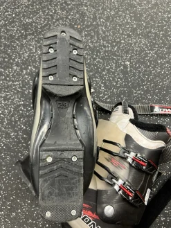 Used Salomon MISSION 70 Mens DH Ski Boot Black 280 MP - M10 - W11