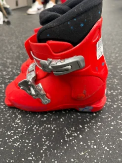 Used Salomon PERFOMA T2 Boys DH Ski Boot Red 200 MP - Y13.5