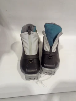 Used Salomon W 05-05.5 / JR 03.5-04 Women's Cross Country Ski Boots