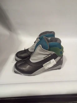 Used Salomon W 05-05.5 / JR 03.5-04 Women's Cross Country Ski Boots