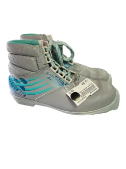Used Salomon W 05-05.5 / JR 03.5-04 Women's Cross Country Ski Boots