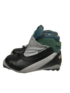 Used Salomon Womens SNS XC Ski Boots None W 06.5-07 / JR 4.5-05