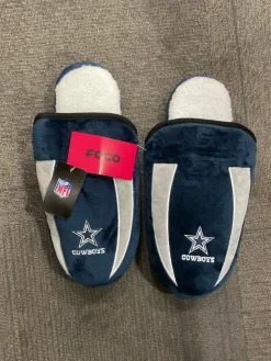 Used Sandals M