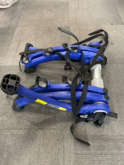 Used Saris 2 BIKE CARRIER Rear Mount Carrier Royal Blue