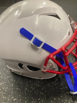 Used Schutt VENGANCE A11 YTH FB Helmet White SM