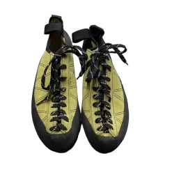 Used Senior 6 Women's Camping and Climbing Footwear