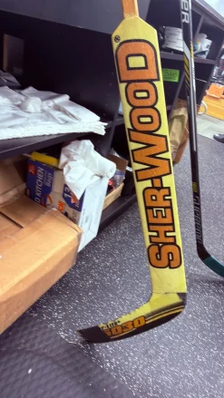 Used Sher-wood 5030SC Senior Goalie Stick 27