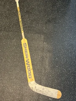 Used Sher-wood 530 Senior Goalie Stick 26"