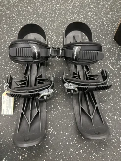 Used SNOWFEET 50CM SKI SKATES Mens DH Ski/Binding Black 135 cm