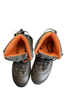 Used Snow/Hunt/Hike Boots M