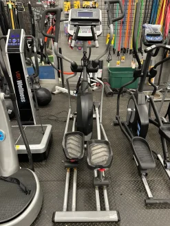Used Spirit XE295 Programmable Elliptical