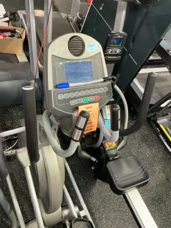Used Spirit XE100 Programmable Elliptical