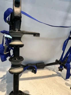 Used Thule REAR MOUNT CARRIER RYL BLE Rear Mount Carrier Royal Blue