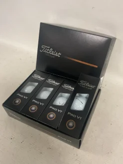 Used Titleist PRO V1 12 Pack - Golf Balls