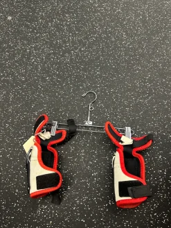 Used TOTAL HOCKEY EP Youth Elbow Pads SM