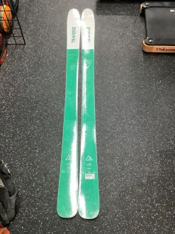 Used Traverse ETHER Skis Only Green 178 cm