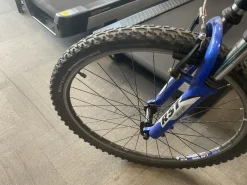 Used Trek 4300 Mountain Bike Mens Navy Blue 43-47cm - 17-18
