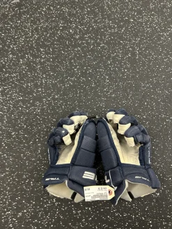 Used True CATALYST Junior Gloves Navy Blue 12"