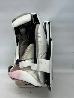 Used True CATALYST 595 Junior Goalie Blocker White