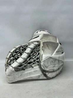 Used True CATALYST 590 Junior Goalie Catcher White