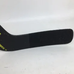 Used True CATALYST 5X FULL RIGHT MC2 21IN GOALIE Junior Goalie Stick 21