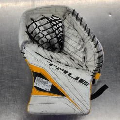 Used True L12.2 PRO RETURN GLOVE Senior Goalie Catcher White And Gold