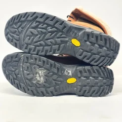 Used UGG ADRIONDAK Snow/Hunt/Hike Boots M Senior 11