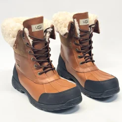 Used UGG ADRIONDAK Snow/Hunt/Hike Boots M Senior 11