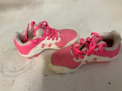Used Under Armour 11 BB CLEATS BB/SB Cleats Pink Youth 11.0