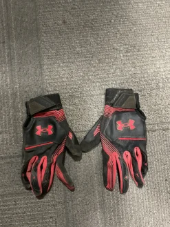 Used Under Armour BB/SB Batting Gloves Red MD