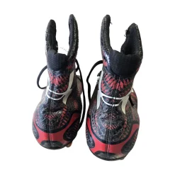 Used Under Armour CLUTCH FIT SZ9 Adult FB Cleats Red Senior 9