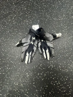 Used Under Armour F8 FB Gloves Black SM